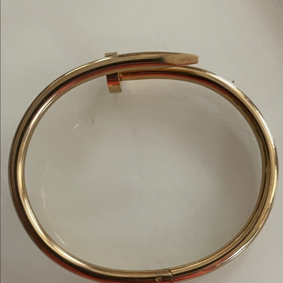 Elegant Gold Nail Bracelet - Picture 3 of 3